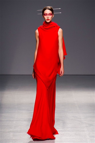 Gareth Pugh wiosna-lato 2013