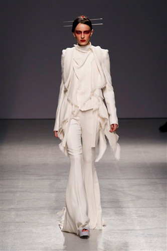 Gareth Pugh wiosna-lato 2013