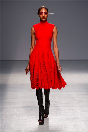 Gareth Pugh wiosna-lato 2013
