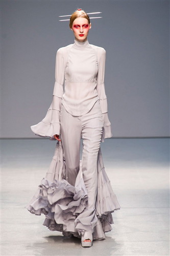 Gareth Pugh wiosna-lato 2013