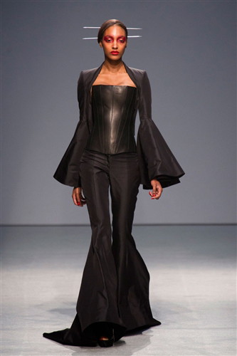 Gareth Pugh wiosna-lato 2013