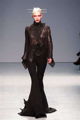 Gareth Pugh wiosna-lato 2013