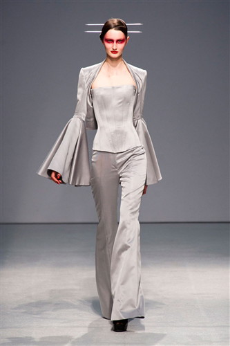 Gareth Pugh wiosna-lato 2013