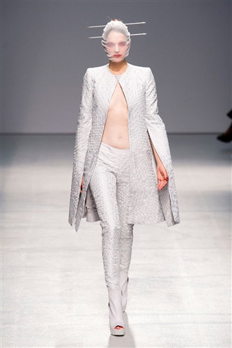 Gareth Pugh wiosna-lato 2013