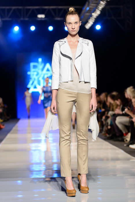 Fashion Week Poland: Monika Błażusiak, wiosna-lato 2013