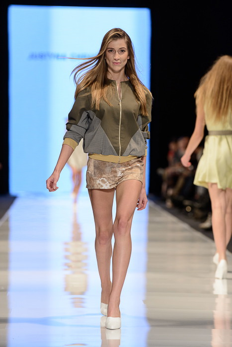 Fashion Week Poland: Justyna Chrabelska, wiosna-lato 2013