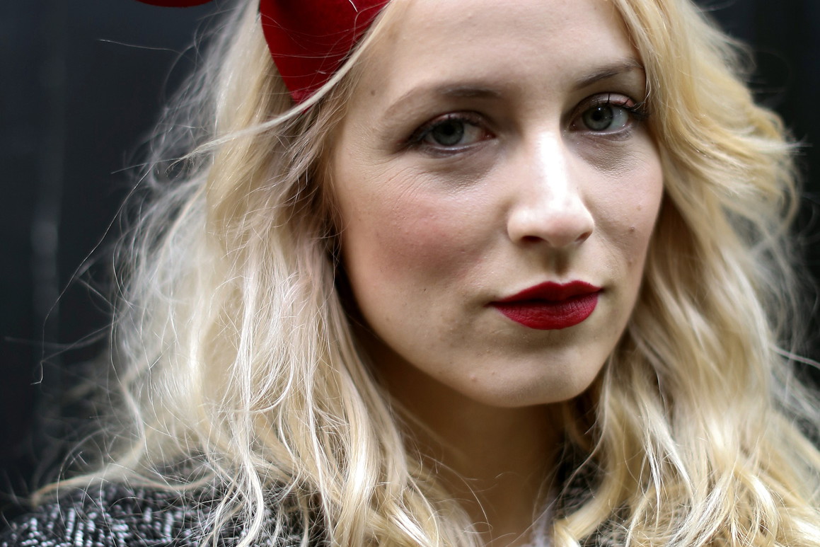 Street fashion: kapelusze, czapki, berety