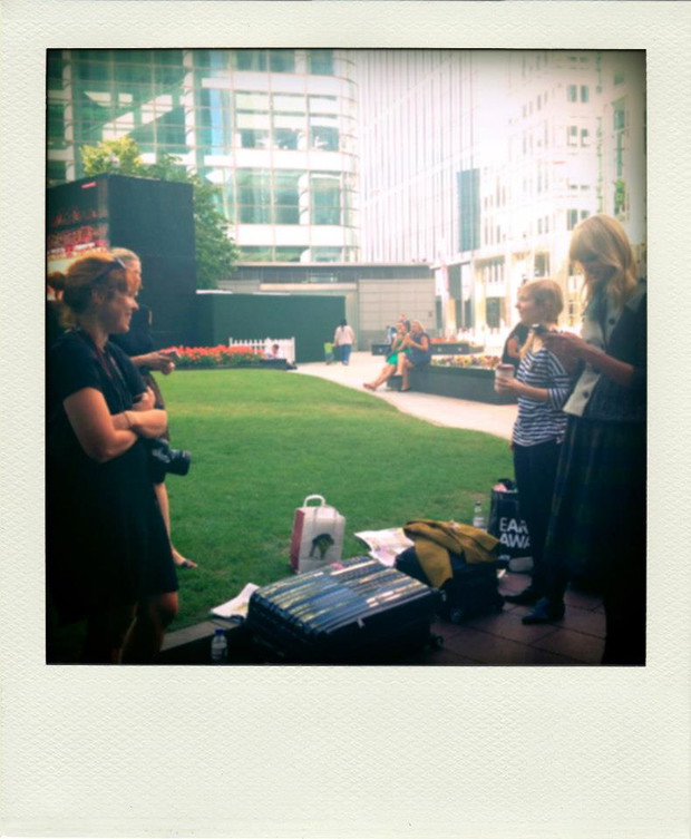 Backstage sesji ELLE Do boju!, ELLE nr 11