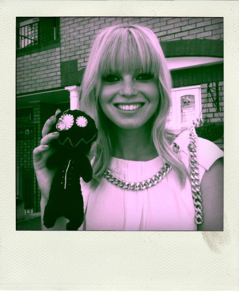 Backstage sesji ELLE "Do boju!", ELLE nr 11