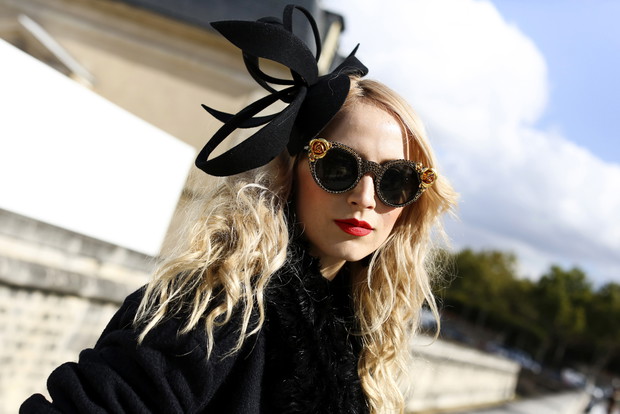 Street fashion: kapelusze, czapki, berety