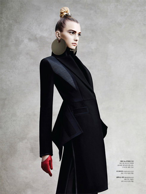 Futurystyczna sesja Victora Demarchelier dla S Magazine