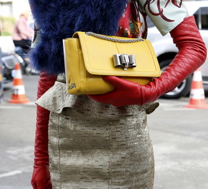 Street fashion: najlepsze torebki na ulicach stolic mody