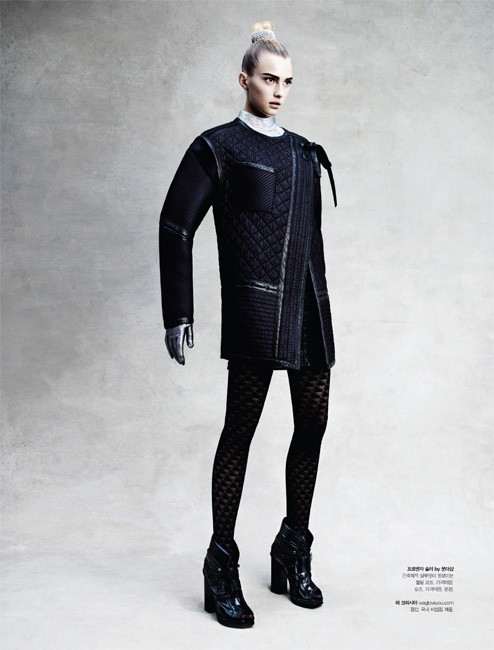 Futurystyczna sesja Victora Demarchelier dla S Magazine