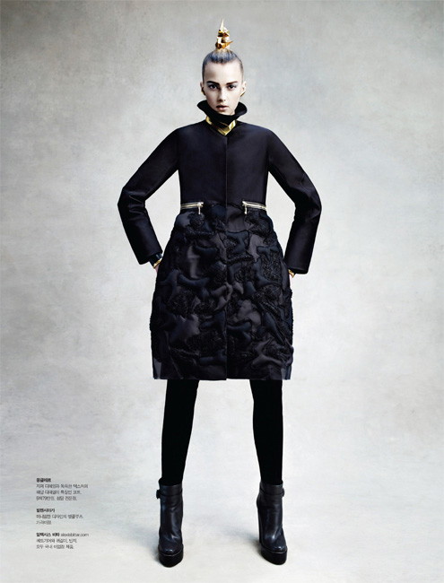 Futurystyczna sesja Victora Demarchelier dla S Magazine