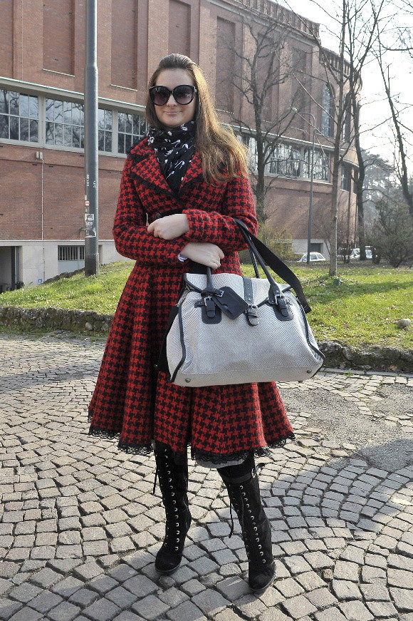 Street fashion: oryginalne płaszcze, kurtki i futerka
