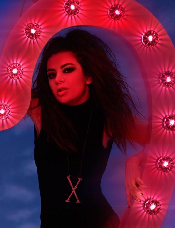 charlie-xcx-fot-rankin-for-hunger-magazine-facebook-com-3e85f54