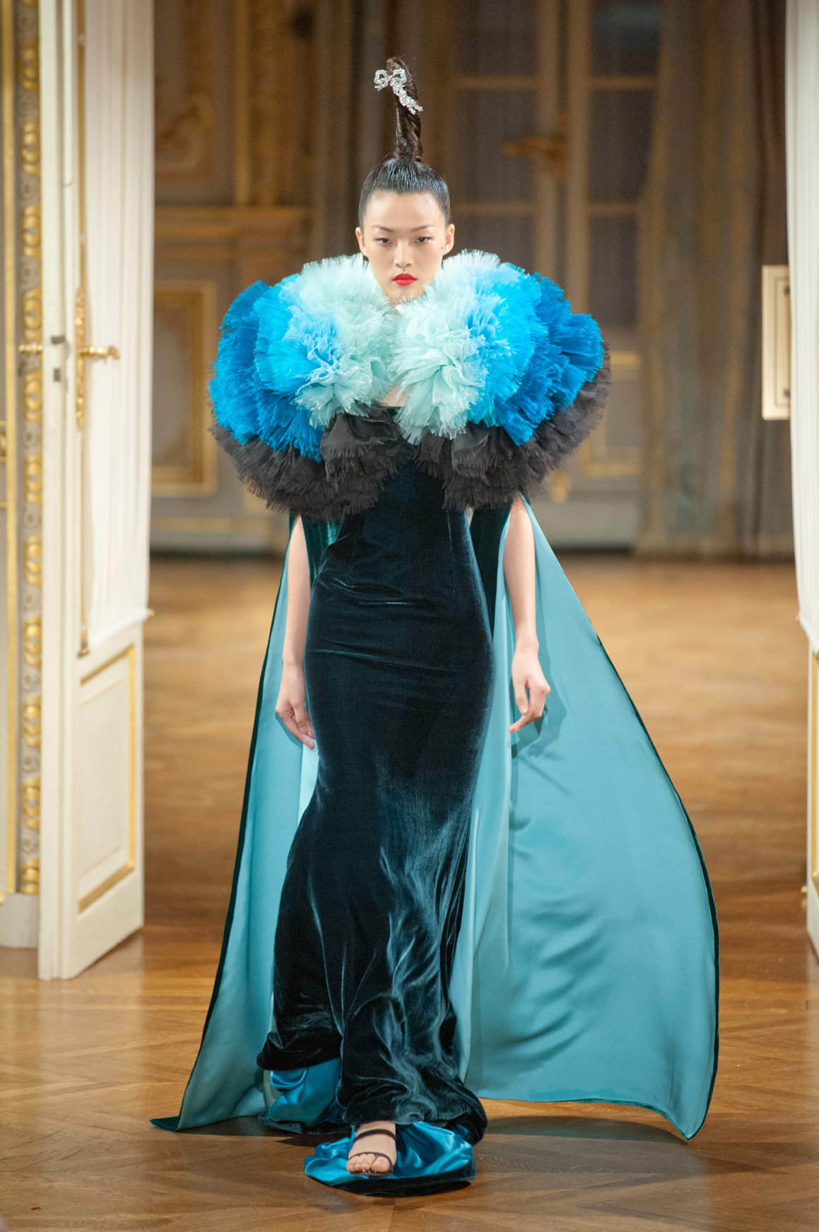 Najbardziej spektakularne kreacje z kolekcji haute couture