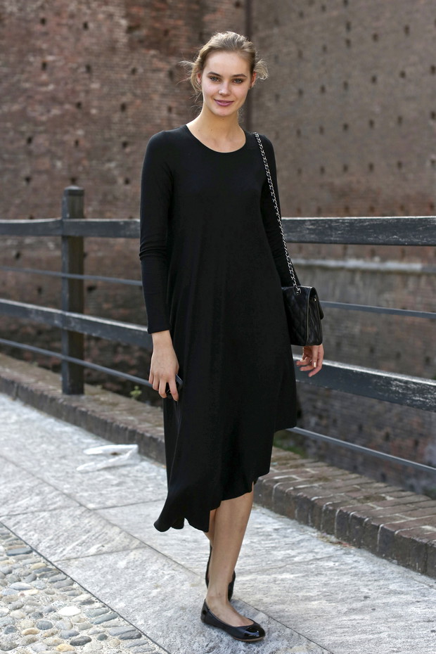 Street fashion: modelki stawiają na czerń