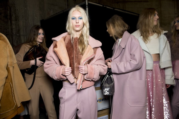 Backstage pokazu Topshop Unique jesień-zima 2013/2014