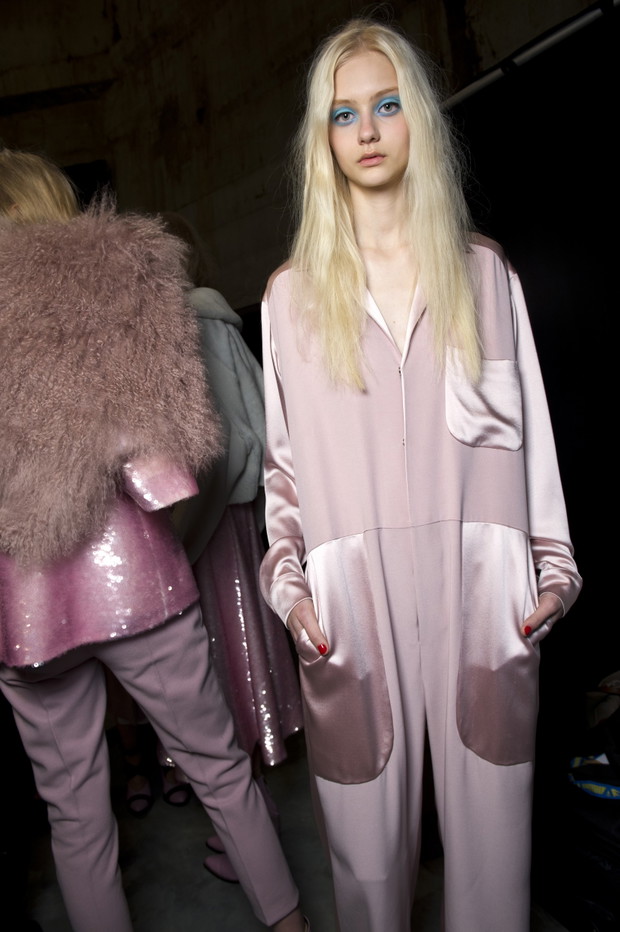 Backstage pokazu Topshop Unique jesień-zima 2013/2014