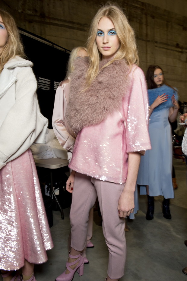 Backstage pokazu Topshop Unique jesień-zima 2013/2014