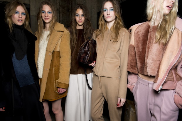 Backstage pokazu Topshop Unique jesień-zima 2013/2014