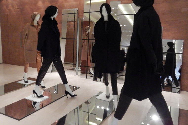 Paris Fashion Week, kolekcja Max Mara jesień-zima special edition w Max Mara Atelier, fot. by Nikon COOLPIX S800c
