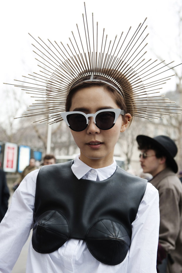 Street fashion: kontrowersyjne stylizacje z Tygodni Mody