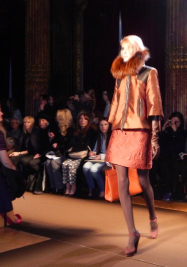 Paris Fashion Week, Pokaz Andrew GN, fot. by Nikon COOLPIX S800c
