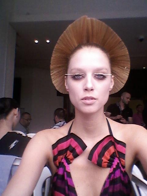 Ewa Budka za kulisami pokazu Julien Fournie Couture, fot. FB D'vision
