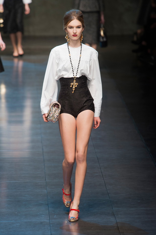 Trendy 2013: biała koszula