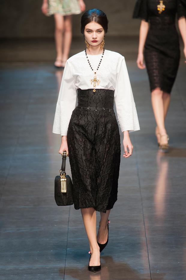 Trendy 2013: biała koszula