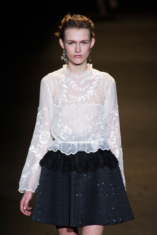 Trendy 2013: biała koszula