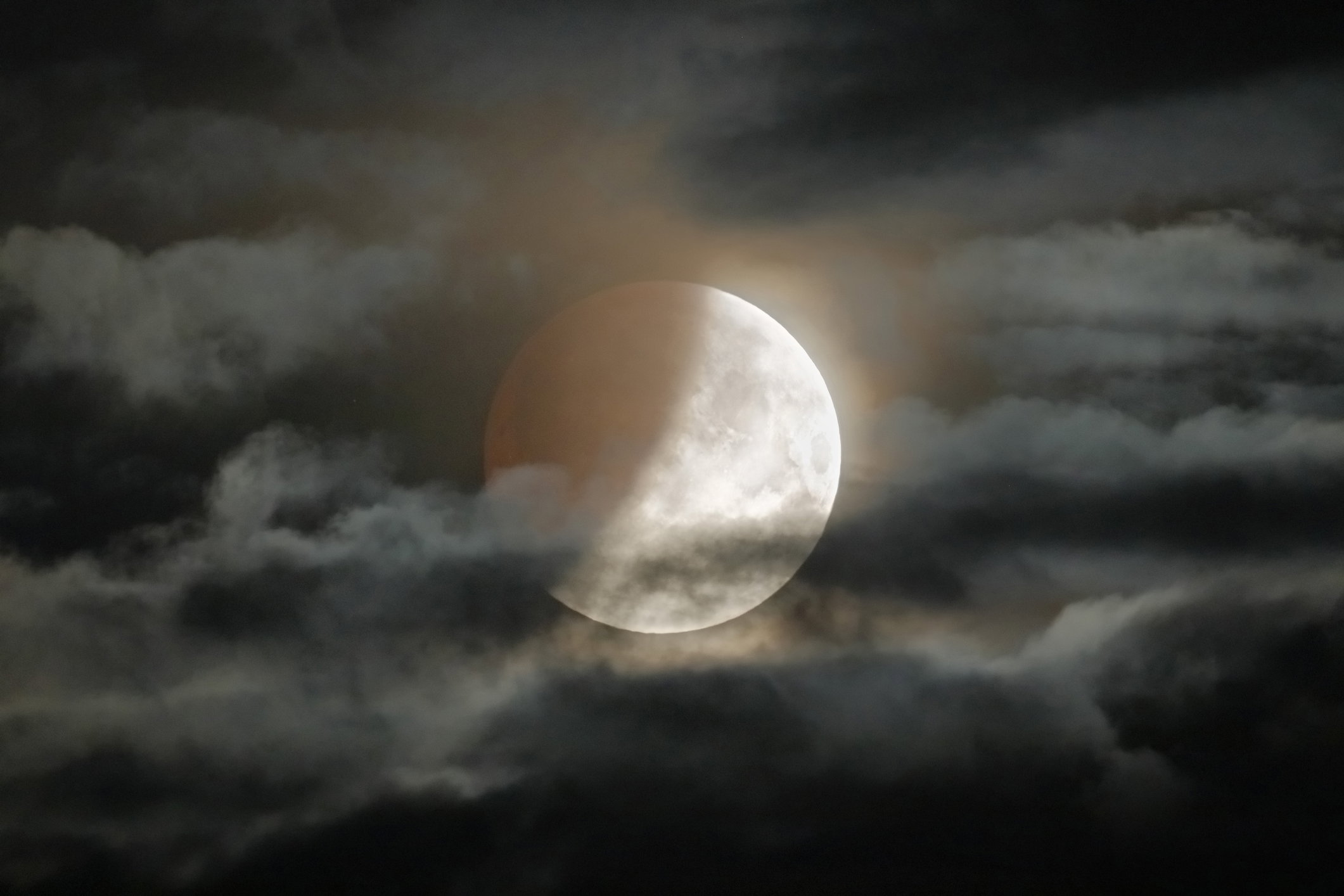 Beautiful partial lunar eclipse on may 2022, France