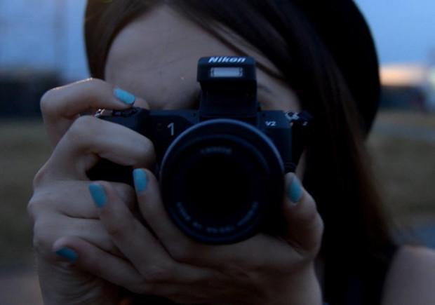 Nikon 1 V2 - cyfrówka o parametrach lustrzanki