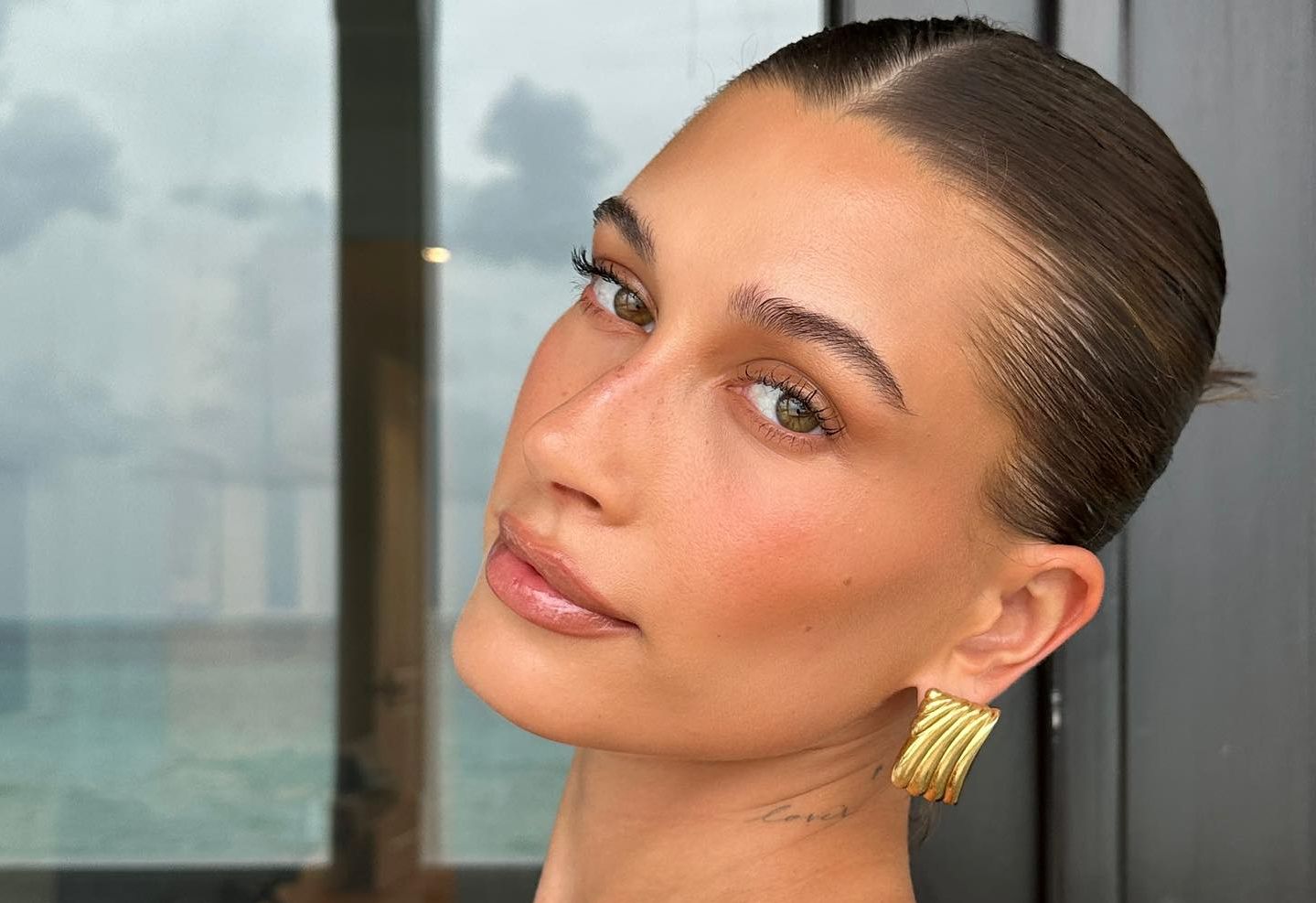 hailey-bieber1-ac77e09