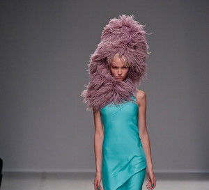 Gareth Pugh wiosna-lato 2014