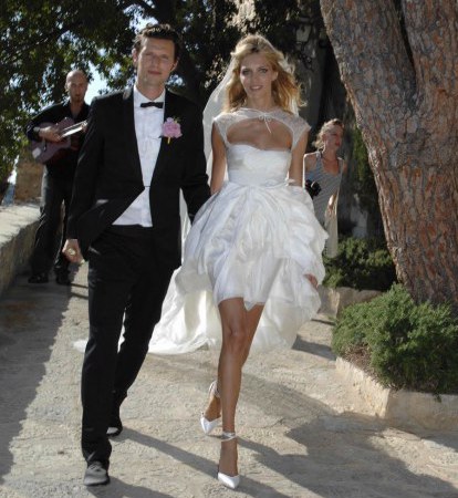 Suknia ślubna Anji Rubik na wystawie The Iconic Wedding Dress