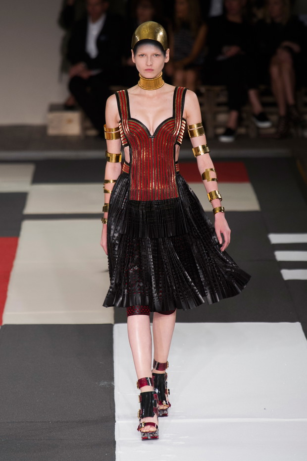 Alexander McQueen wiosna-lato 2014
