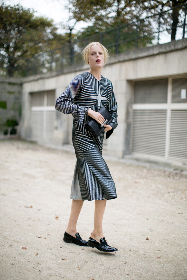 Street fashion: top modelki w Paryżu