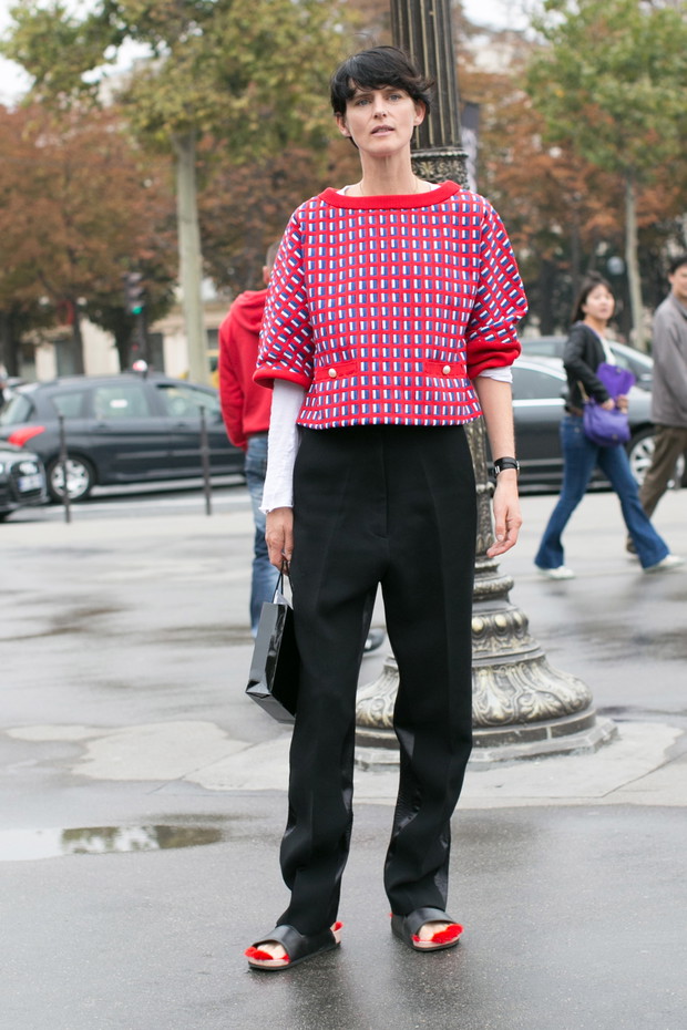 Street fashion: top modelki w Paryżu