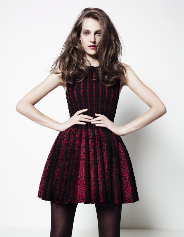 Azzedine Alaïa: opowieść o perfekcji, fot. Jean-Baptise Mondino, stylizacja Friquette Thevenet, makijaż Tatsu/Marie-France Thavonekham, włosy Guillame/Mod's Hair, modelka Othilia Simon/ Silentmodels