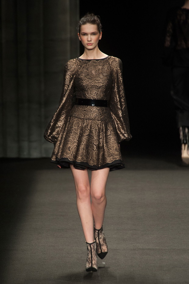 Monique Lhuillier jesień-zima 2014/2015