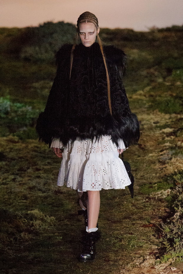 Alexander McQueen jesień-zima 2014/2015