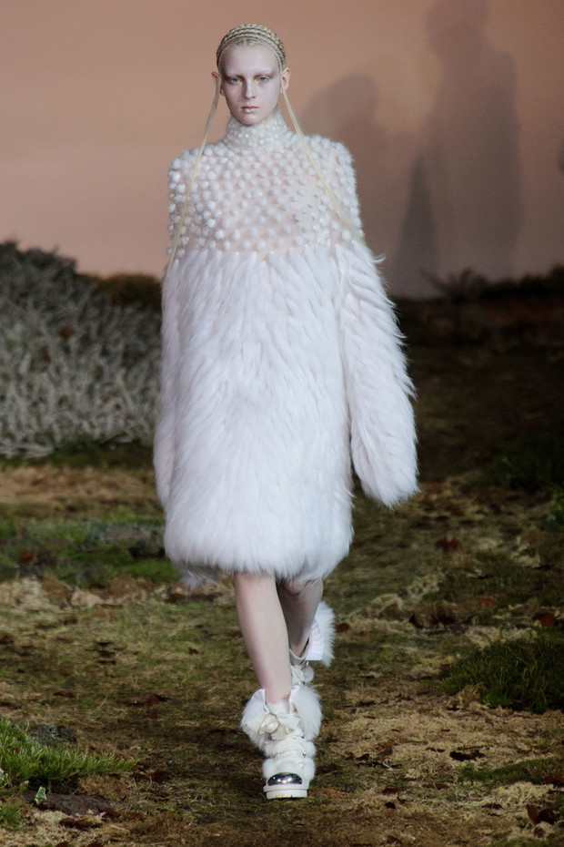 Alexander McQueen jesień-zima 2014/2015