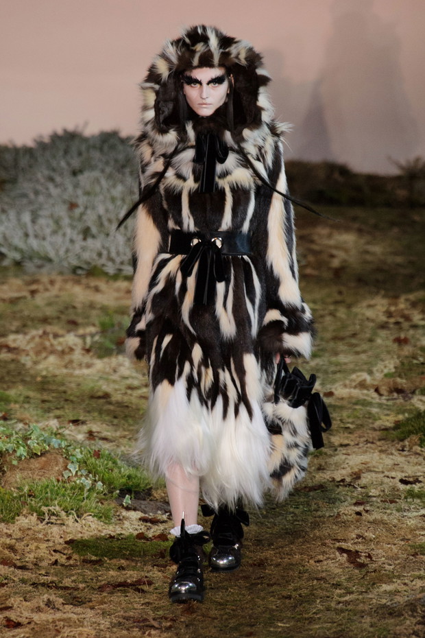 Alexander McQueen jesień-zima 2014/2015