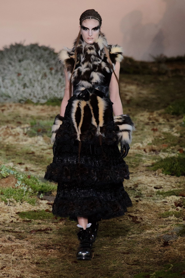 Alexander McQueen jesień-zima 2014/2015