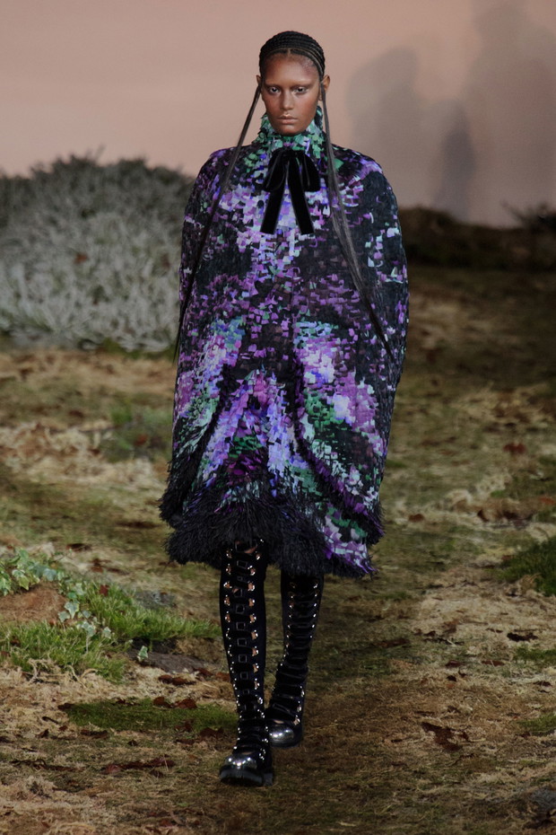 Alexander McQueen jesień-zima 2014/2015