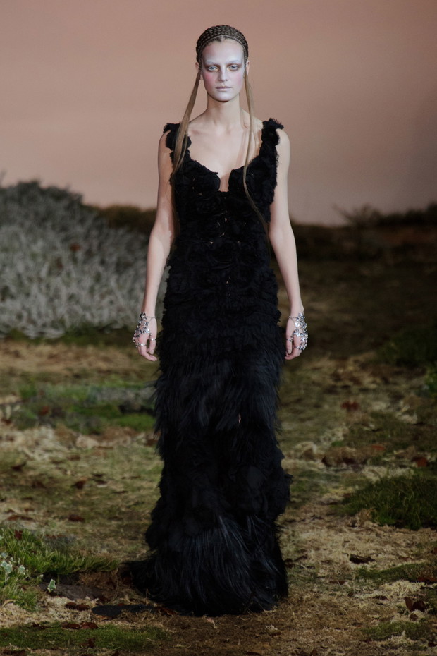 Alexander McQueen jesień-zima 2014/2015