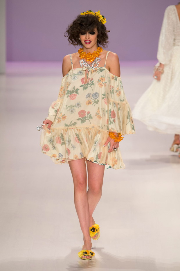 Betsey Johnson wiosna-lato 2015